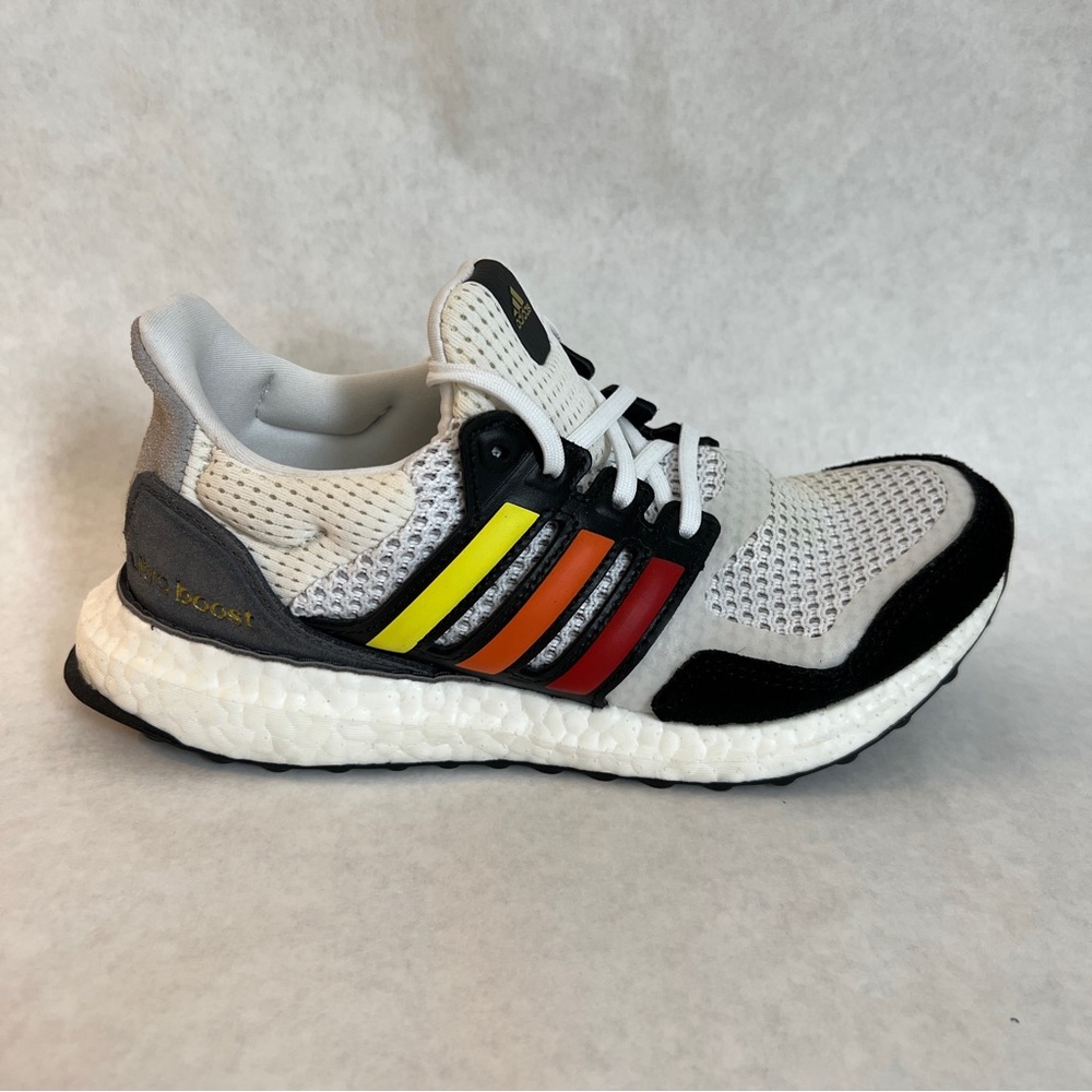 ADIDAS UltraBoost S&L Pride 2020 - FY5347 - Sz Men’s 5 / Women’s 7 - Picture 5 of 16